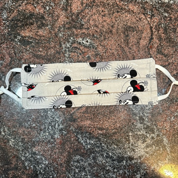 Handmade reusable face mask- adult size - Picture 2 of 3